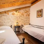 Ferienhaus Gorgeous In Vabriga With Wifi Tar-Vabriga