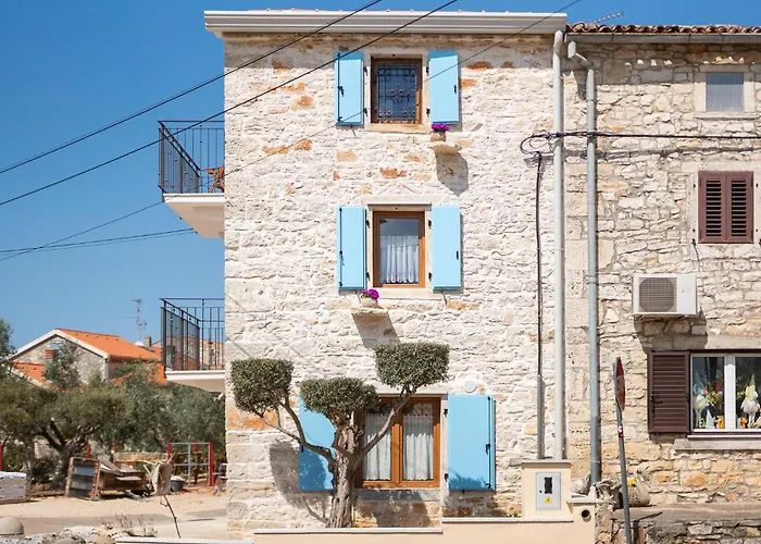 Gorgeous In Vabriga With Wifi