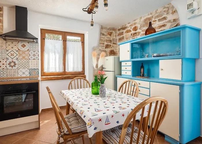 Gorgeous In Vabriga With Wifi