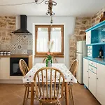 Cozy Home In Vabriga With House A Panoramic View
