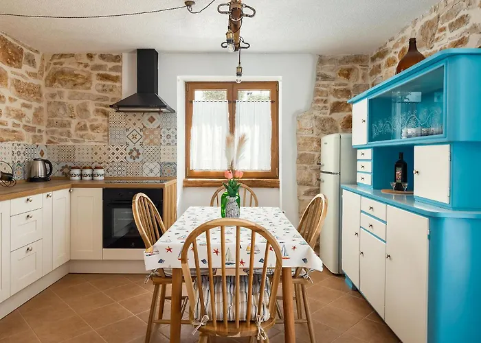 Gorgeous In Vabriga With Wifi