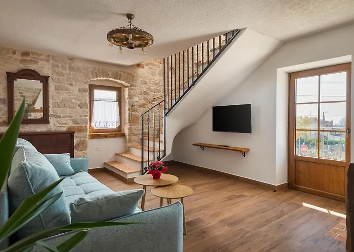 Gorgeous In Vabriga With Wifi 펜션 Tar-Vabriga